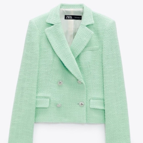Blogger’s favorite Zara Mint Green Blazer and Skirt Set - Picture 3 of 4